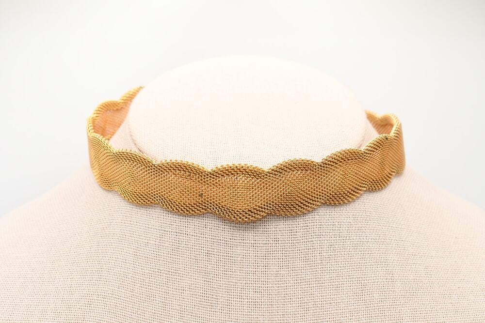 Vintage Coro Gold Mesh Choker Necklace Scalloped 16” Signed
